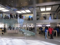 Apple Store in Caroussel du Louvre