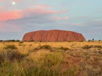 Uluṟu as the sun sets